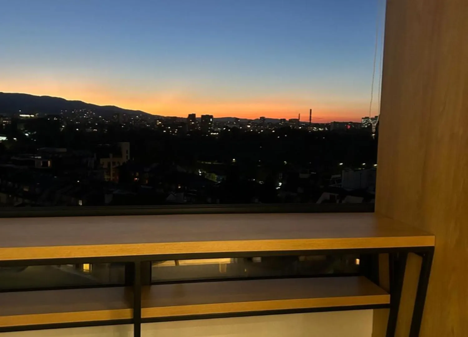 Blue Iris, 2Br, Workspace, Jacuzzi And Stunning Views Sofia Bulgarije