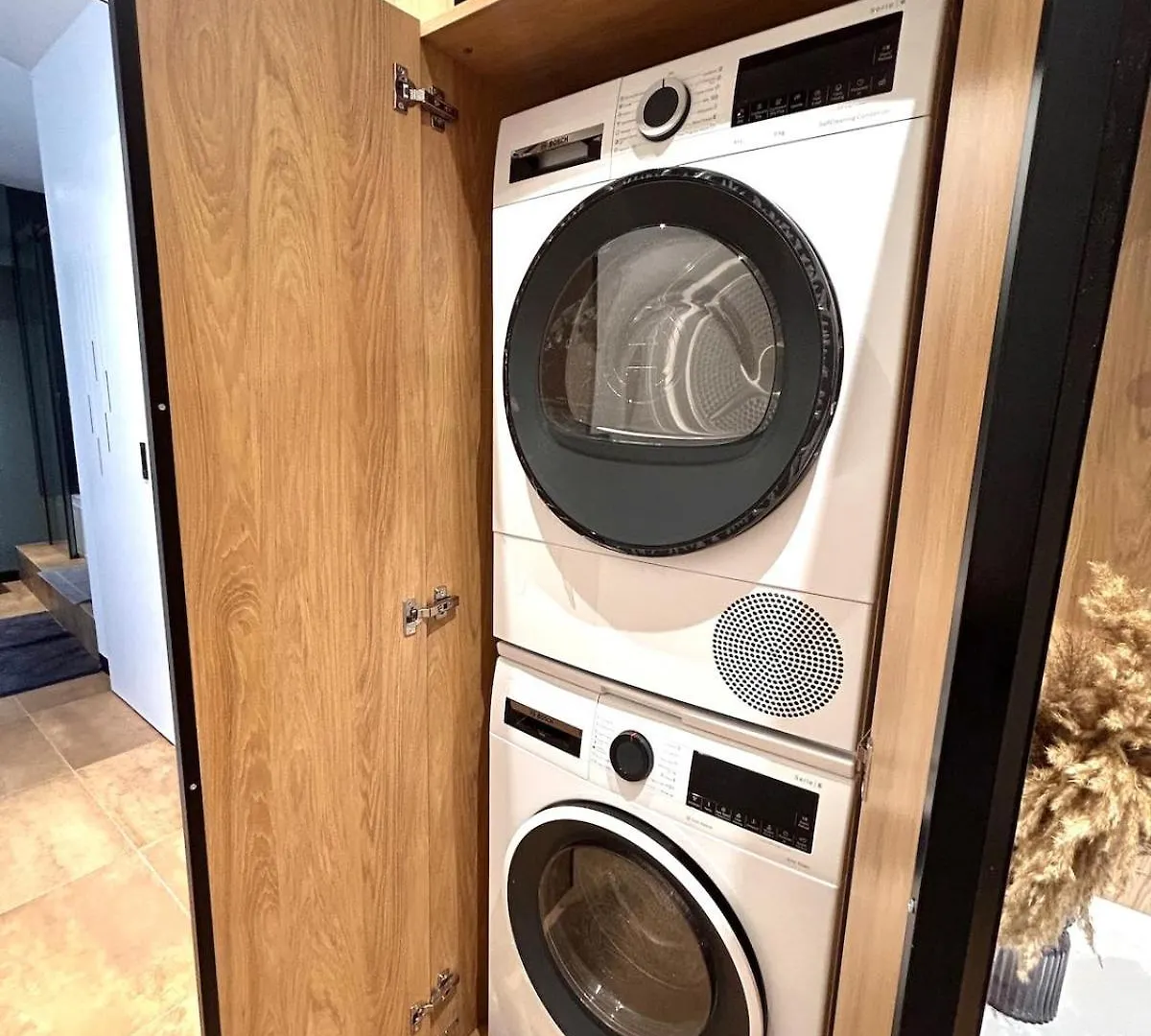 Blue Iris, 2Br, Workspace, Jacuzzi And Stunning Views Sofia 0*,