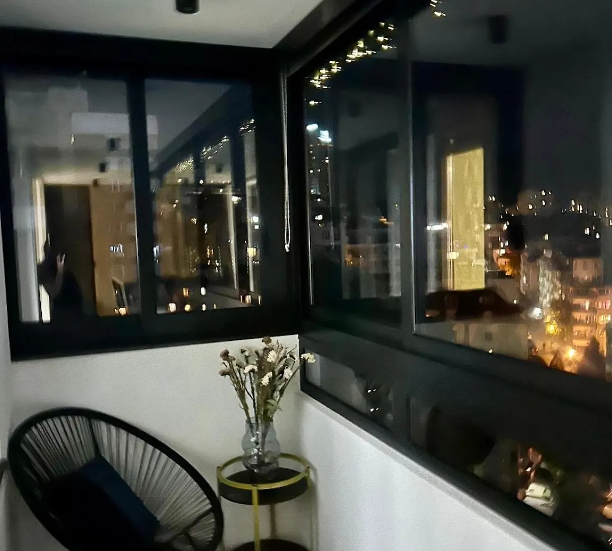 Blue Iris, 2Br, Workspace, Jacuzzi And Stunning Views Sofia Apartment