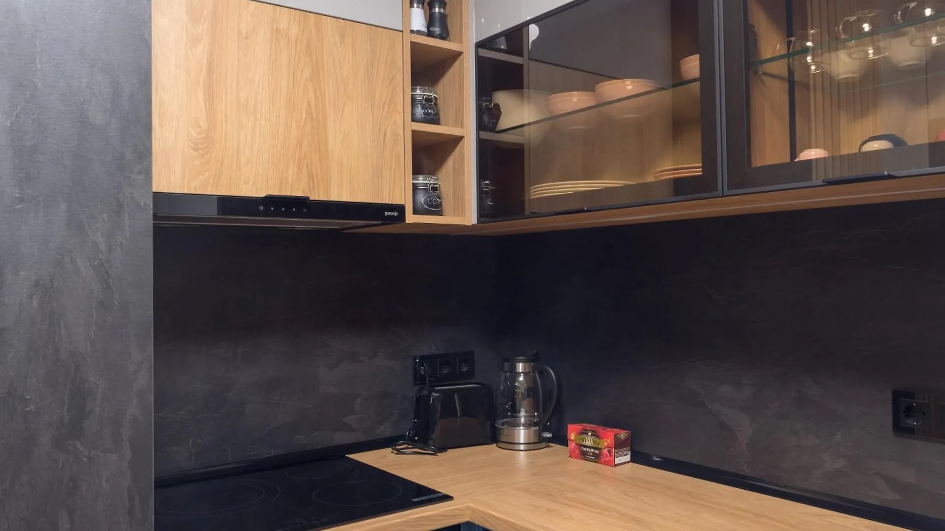 Blue Iris, 2Br, Workspace, Jacuzzi And Stunning Views Sofia